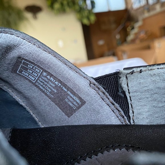 Ariat Black Tambour Slip-On Dress Shoes/Clogs, Sz 7.5/38, Like new - Picture 6 of 7